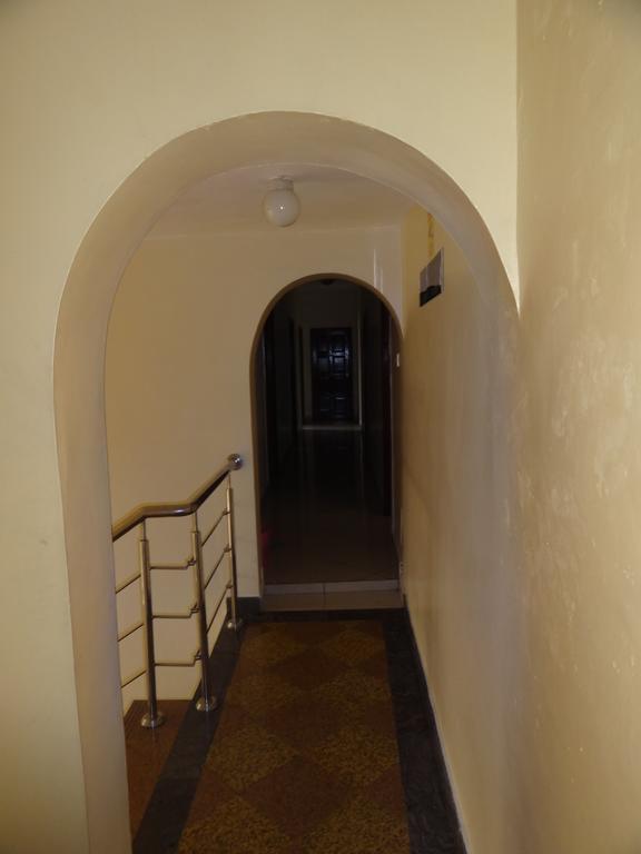 Regency Park Hotel Момбаса Экстерьер фото