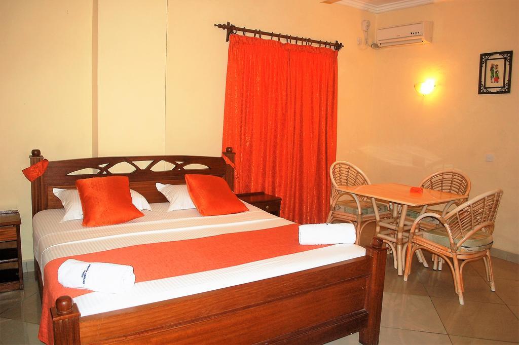 Regency Park Hotel Момбаса Экстерьер фото